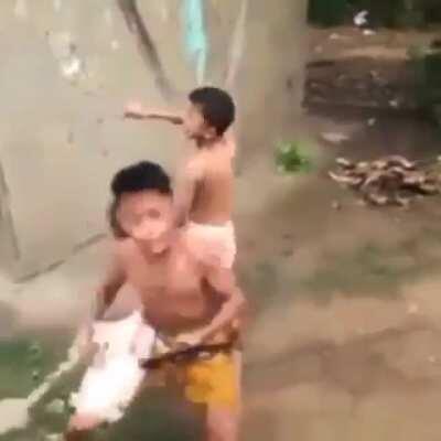 Afirakalı_Anime_savaş MP4