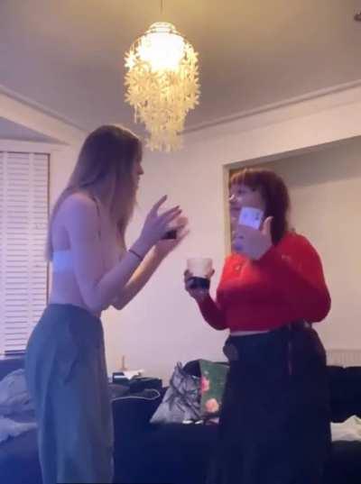 Lexie in a sexy outfit 😍