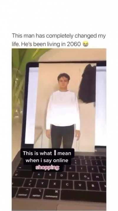 bro customising his character