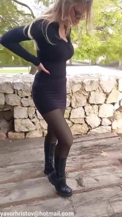 Girl crush crabs - Bug Crushed