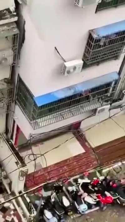 Women Failed Escape and falling