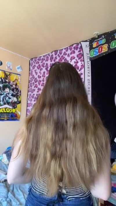 Damn the reveal 🍒🍒