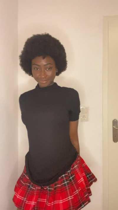 (18) Are black girls appreciated here? I hope so😬