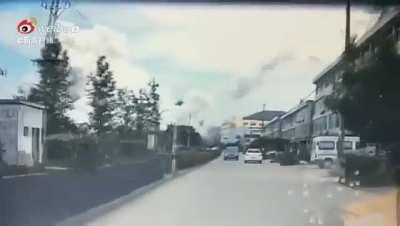 Gasoline Tank Truck (trailer?) gets launched after explosion