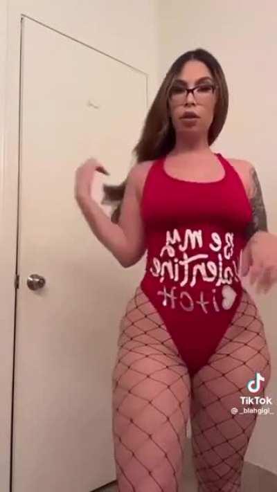 So much ass meat on this Latina