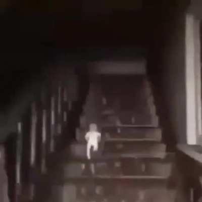 Bebê que parece o cara do carro do ovo