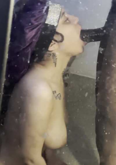 i heard bonnet head is the best head 🤪💕💦, I literally bully daddies dick for 2 minutes straight. 