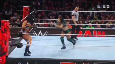 Candice watches Indi from ringside!