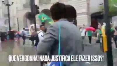 E ai a esquerda que se diz a favor das mulheres já se manifestou sobre a atitude desse petista em Londres no sete de setembro?