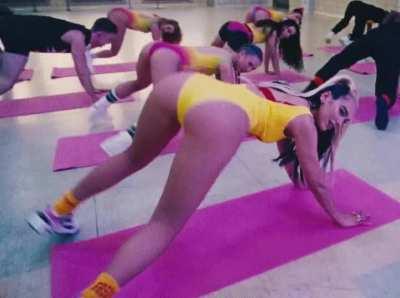 Dua Lipa is Unreal 🍑🔥🔥