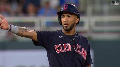 [Highlight] [Highlight]Eddie Rosario successfully steals 2nd, rounds 2nd on the bad throw... then forgets the ball is live