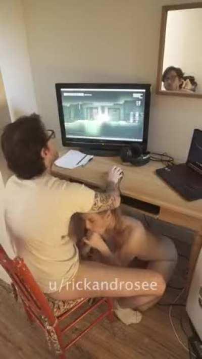 She plays with my cock while I play Noita