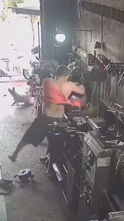 WCGW Never wear loose clothes while operating a lathe.