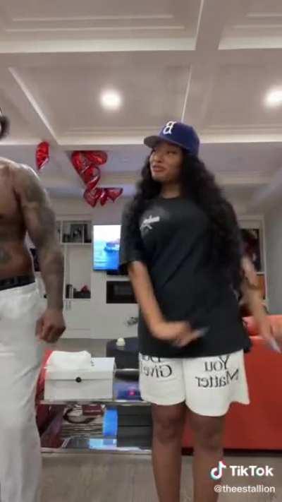 Megan and Pardi are so cute 🥺🥺(ps : they NEVER broke up)