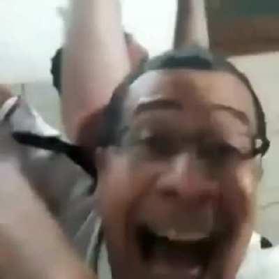 estranhamente lembra o Mr beast