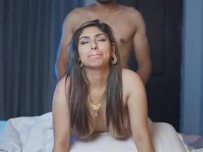 arfa khan in hot body 