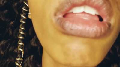 Those lip bites 😩