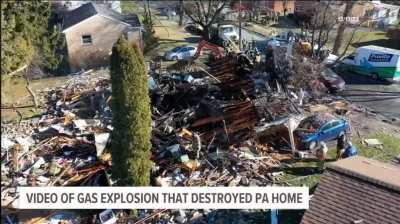 (Dec 13, 2022) Worker hits a gas line in Susquehanna Township, PA