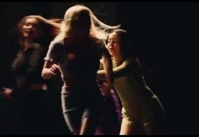 Sydney Running in Euphoria Se2