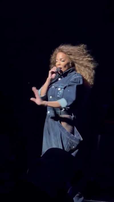 Janet Jackson seamlessly weaves Kehlani’s “Folded” into her song “Any Time, Any Place.”