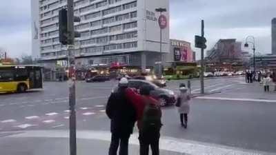 Turkish wedding convoy disturbing Berlin city center. What do you think?
