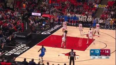 [Highlight] Chet Holmgren's first NBA bucket