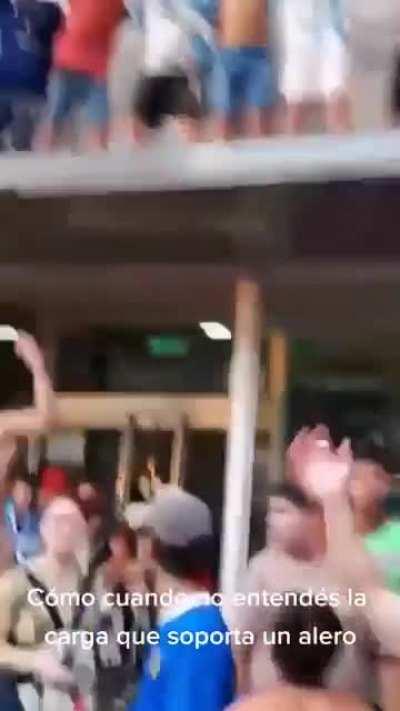 [AFANADO] Incidentes en el Mc Donalds de Moreno