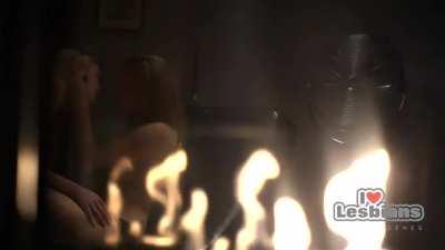 Retro Scenes: Nadine Rennack & Verena Zimmermann - 