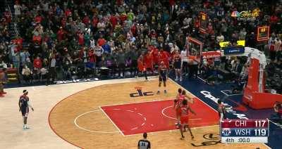 [Highlight] DeMar DeRozan Wins it at the Buzzer in Back-to-Back Games