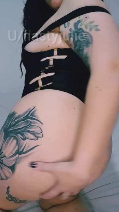 I want to be your fvorite today. Spanking night. Ass ready!