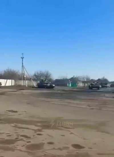 Russian tanks around Kharkiv