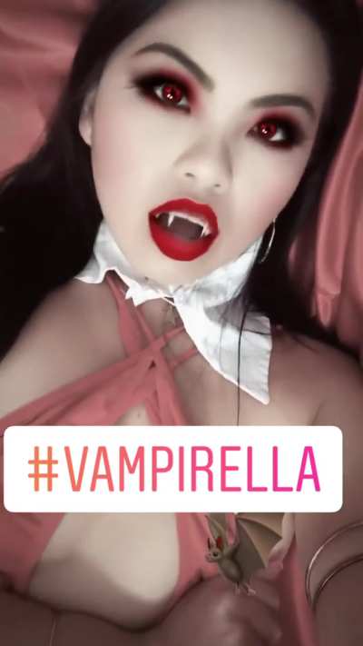 Vampire Cindy is ready for Halloween