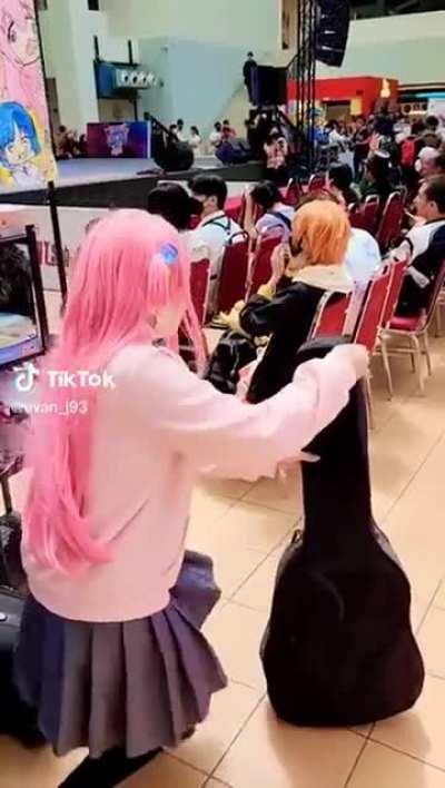 Bocchi's new guitar vol. i dont know anymore