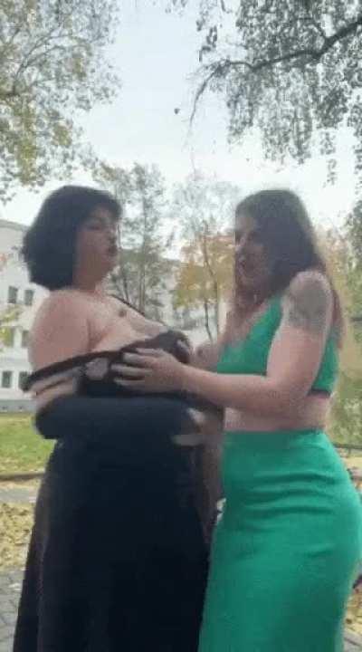 24F 👻aspenx24xxx [snapchatsextss] wanna hang out with me and my girlfriend? We went to the bar and want to have some fun tonight, drunk, single and ready to mingle 😜