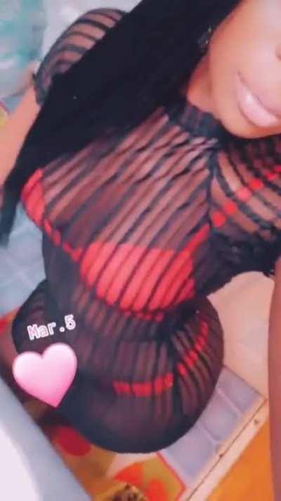 Phat Ass Shortie 🇯🇲🇨🇦🍑🤤❤️😍