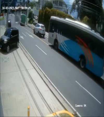 5 injured after multiple vehicle crash