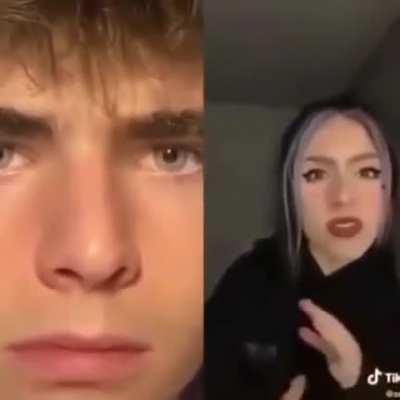 Porque te sentas aquí?😡😡