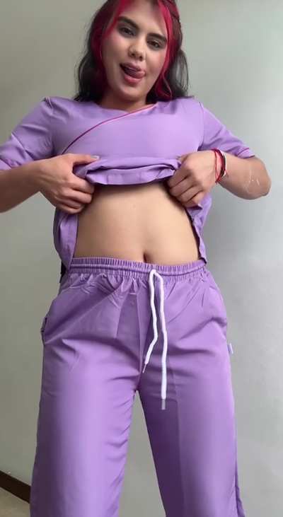 Anyone feeling sick because of the heat? i could take care of you as a nurse😊