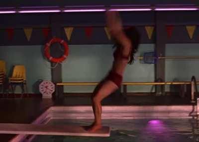 Kristin Kreuk strips in Smallville