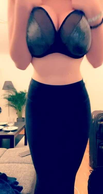 Would you notice me walking down the street