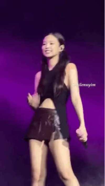 You’re so sexy in this outfit babe 🤤🥵