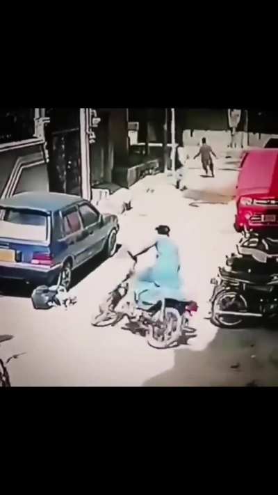 The scumbag robbers get a taste of their own medicine