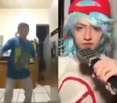 Ese wey es el primo de alguien, y debería estar orgulloso de ello.