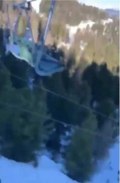 He came in like a wreeeecking baaall