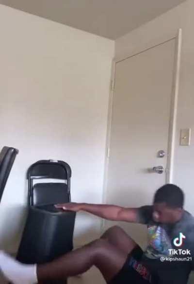 Что ты будешь делать если я войду?