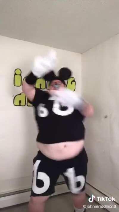 I'm going to have some nightmare's from watching this guy's TikTok's.