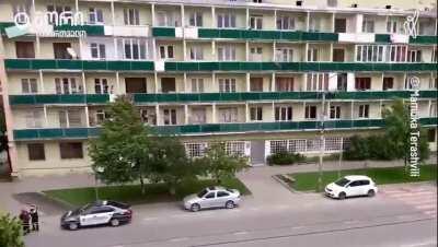 A strong wind took the roof off of a building