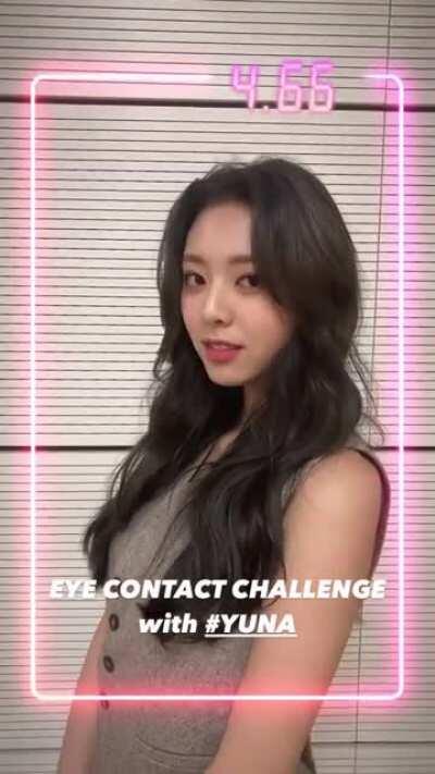 210209 Eye Contact Challenge with Yuna👀