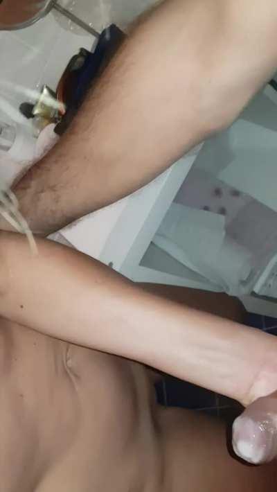 he took too long to look at me in the shower and he finish premature with my help