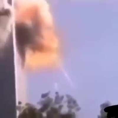 Ao infinito e... (･_･;)